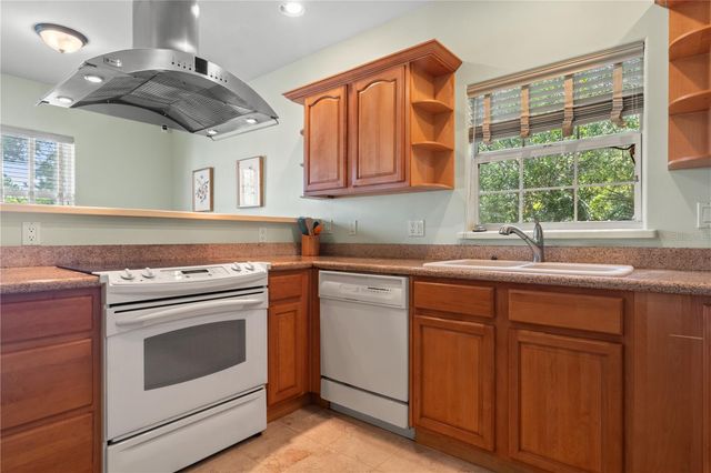 6515 DIMARCO ROAD, Tampa, FL 33634