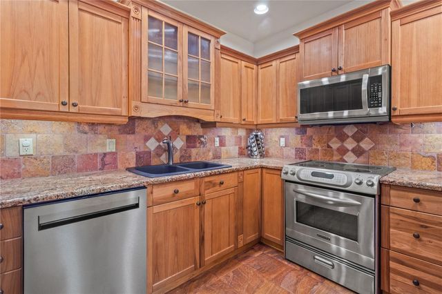 6515 DIMARCO ROAD, Tampa, FL 33634