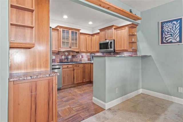 6515 DIMARCO ROAD, Tampa, FL 33634