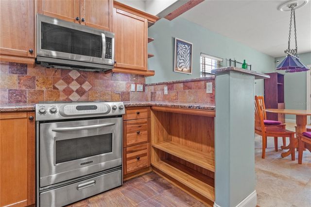 6515 DIMARCO ROAD, Tampa, FL 33634