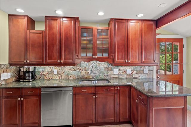 6515 DIMARCO ROAD, Tampa, FL 33634