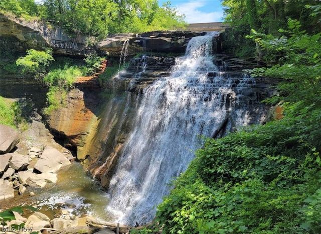 911 Canyon View Road 112, Northfield, OH 44067