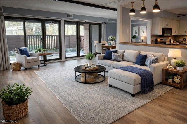 911 Canyon View Road 112, Northfield, OH 44067