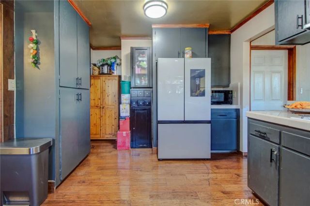 1402 S Poplar Street, Santa Ana, CA 92704