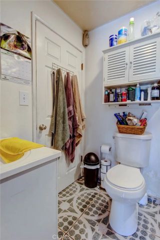 1402 S Poplar Street, Santa Ana, CA 92704