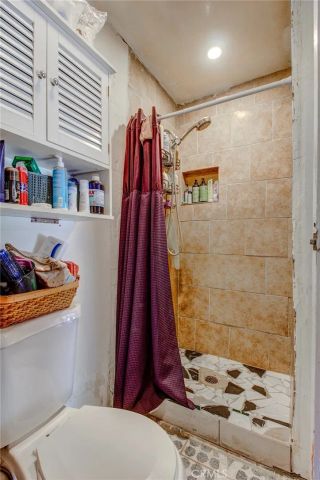 1402 S Poplar Street, Santa Ana, CA 92704