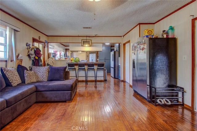 1402 S Poplar Street, Santa Ana, CA 92704
