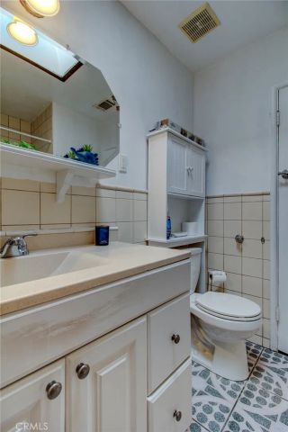 1402 S Poplar Street, Santa Ana, CA 92704