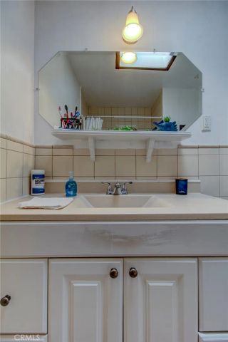 1402 S Poplar Street, Santa Ana, CA 92704