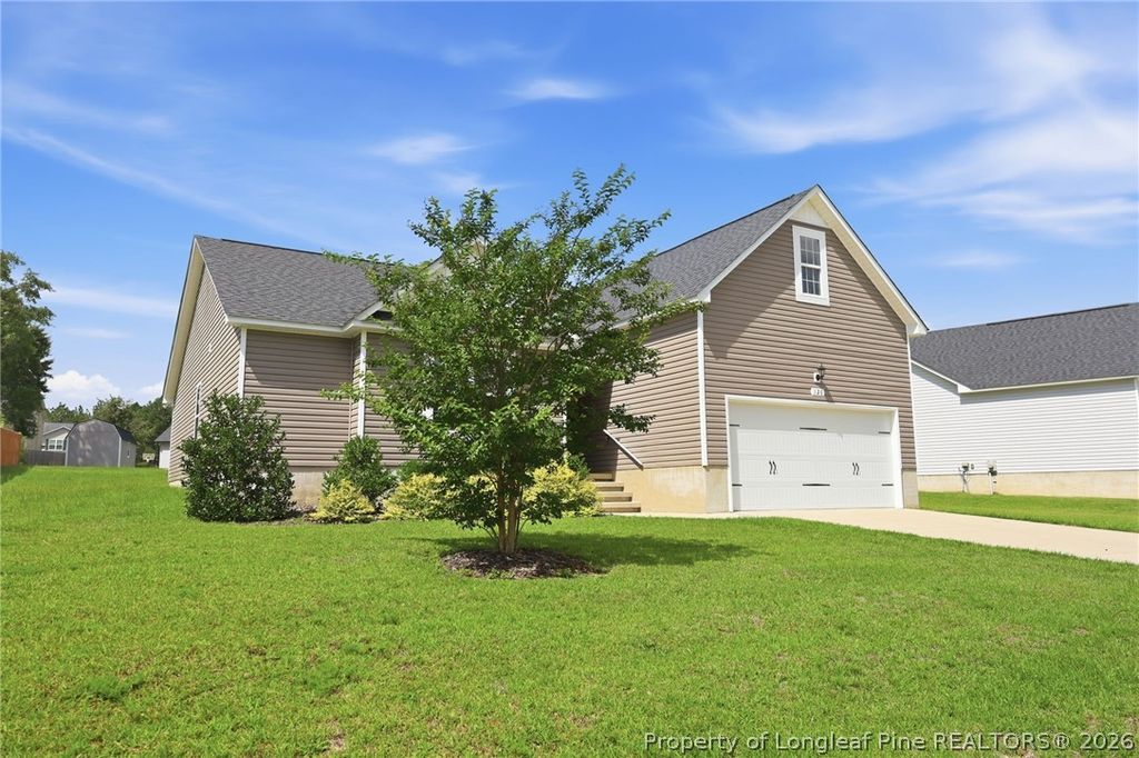 126 St James Way, Sanford, NC 27332 — photo 2