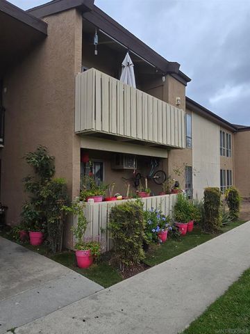 1050 Rock Springs Rd 240, Escondido, CA 92026