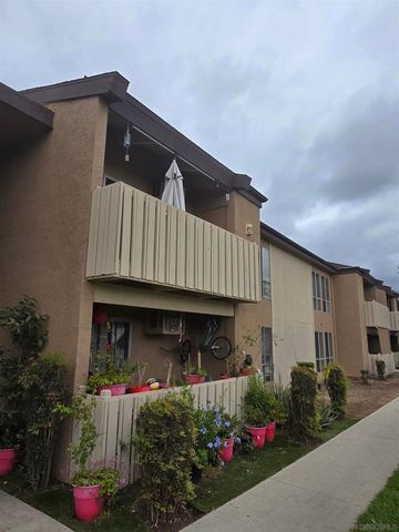 1050 Rock Springs Rd 240, Escondido, CA 92026