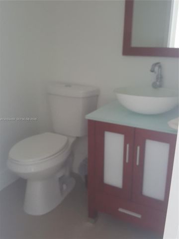 16919 N Bay Rd 608, Sunny Isles Beach, FL 33160