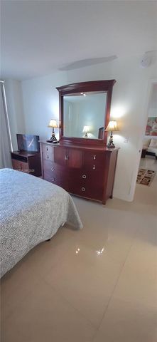 16919 N Bay Rd 608, Sunny Isles Beach, FL 33160