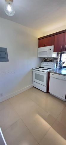 16919 N Bay Rd 608, Sunny Isles Beach, FL 33160