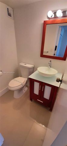 16919 N Bay Rd 608, Sunny Isles Beach, FL 33160