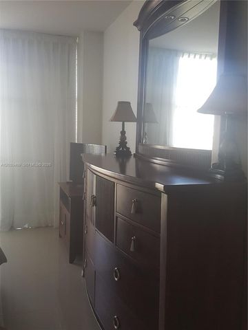 16919 N Bay Rd 608, Sunny Isles Beach, FL 33160
