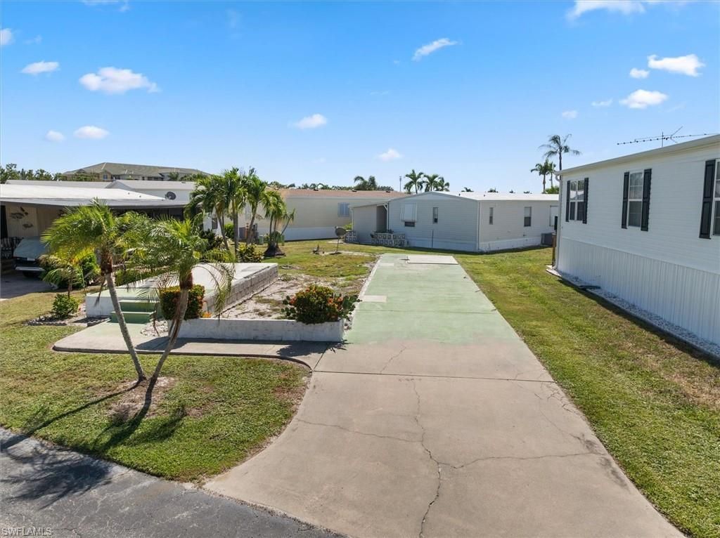 280 Yorkshire AVE, FORT MYERS, FL 33908 — photo 2