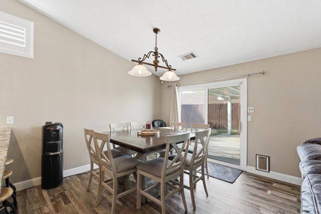 1964 N Fitzgerald Lane, Hanford, CA 93230