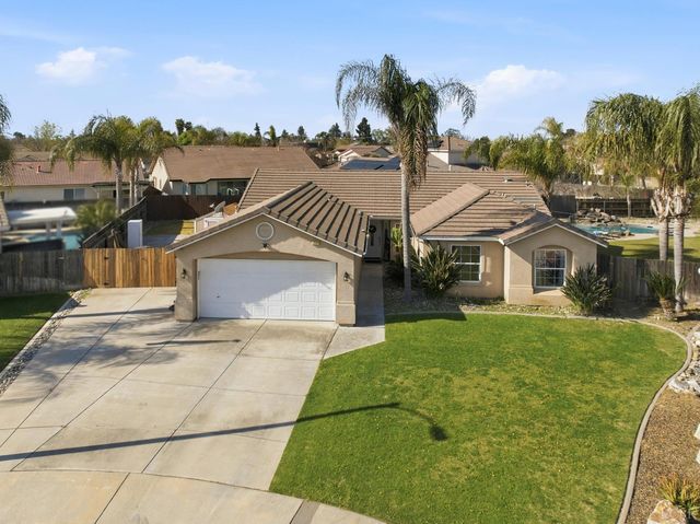 1964 N Fitzgerald Lane, Hanford, CA 93230