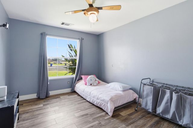 1964 N Fitzgerald Lane, Hanford, CA 93230