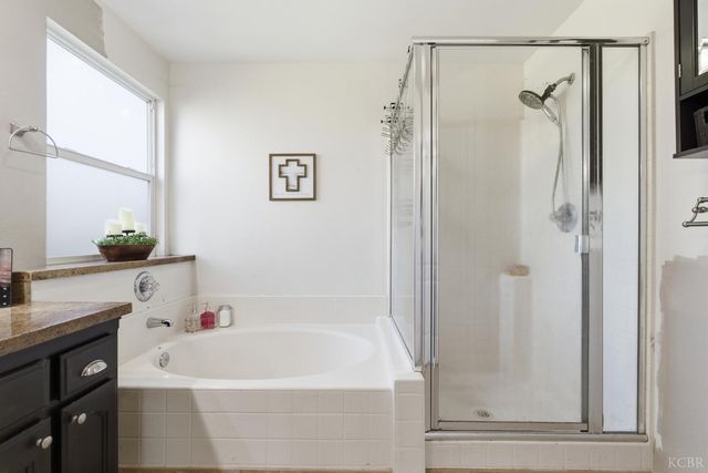 1964 N Fitzgerald Lane, Hanford, CA 93230