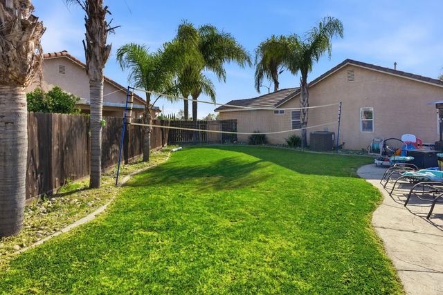 1964 N Fitzgerald Lane, Hanford, CA 93230