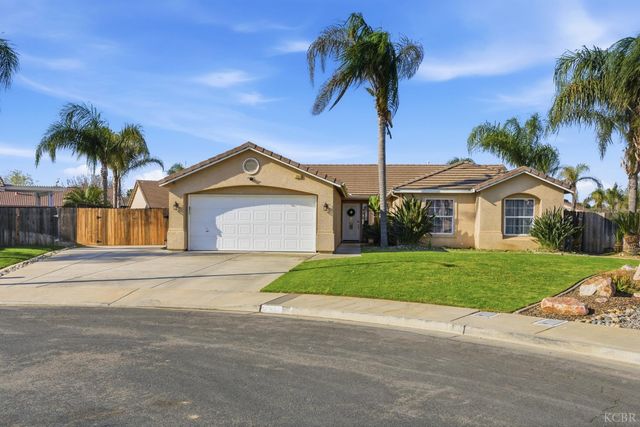 1964 N Fitzgerald Lane, Hanford, CA 93230