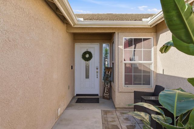 1964 N Fitzgerald Lane, Hanford, CA 93230