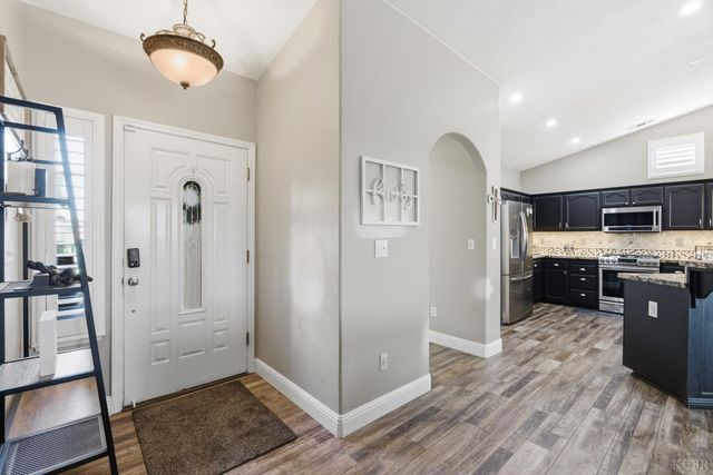 1964 N Fitzgerald Lane, Hanford, CA 93230