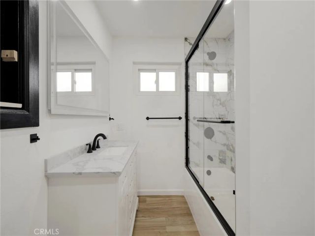 727 Robinson, Los Angeles, CA 90026