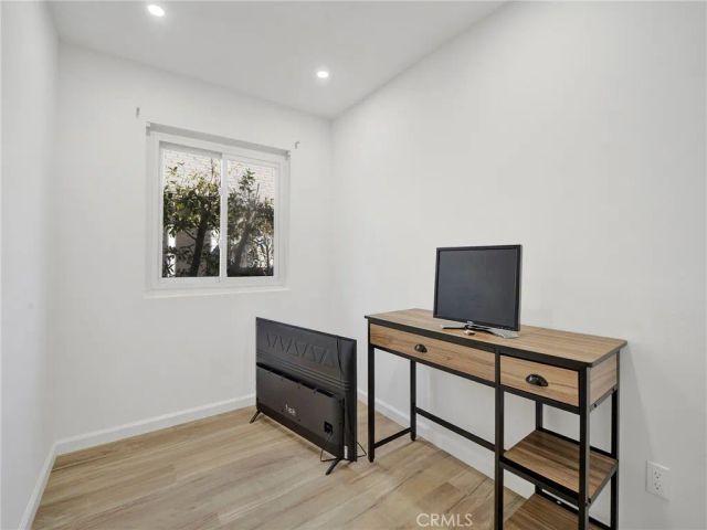 727 Robinson, Los Angeles, CA 90026