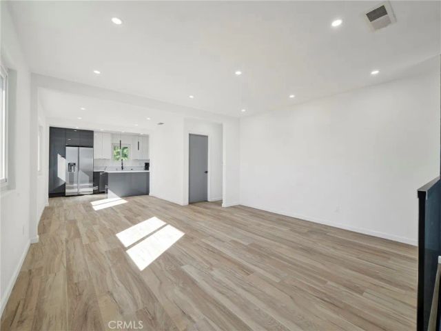 727 Robinson, Los Angeles, CA 90026