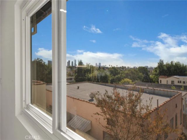 727 Robinson, Los Angeles, CA 90026