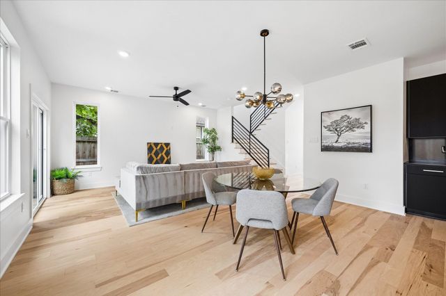 125 N Sidney Street, Houston, TX 77003