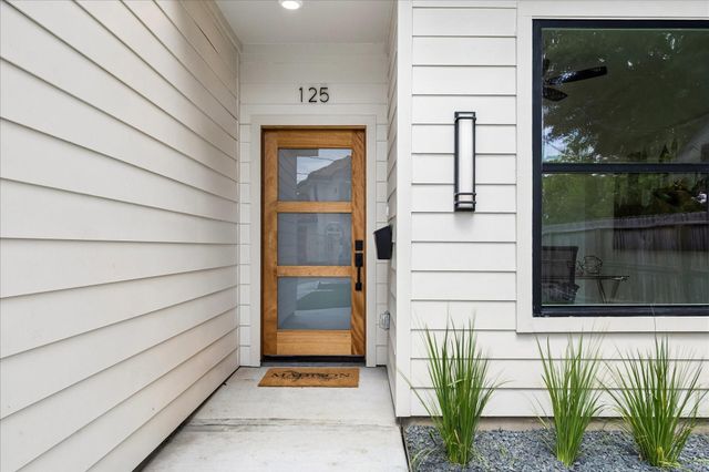 125 N Sidney Street, Houston, TX 77003