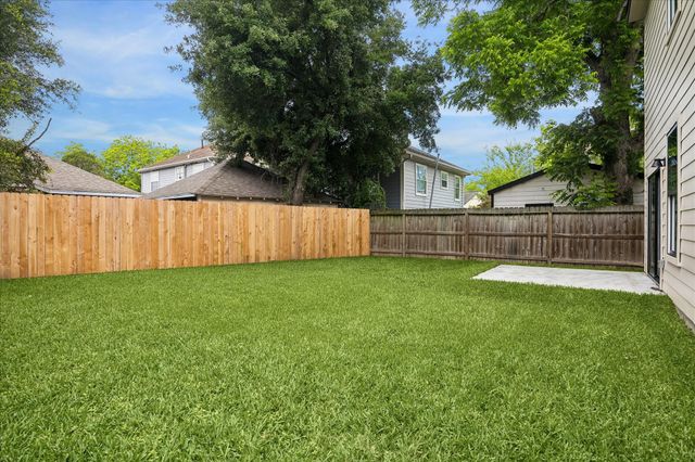 125 N Sidney Street, Houston, TX 77003