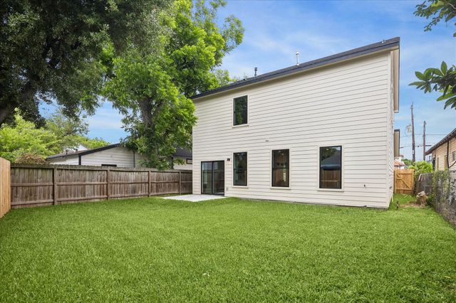 125 N Sidney Street, Houston, TX 77003