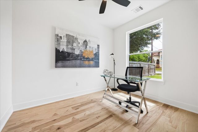 125 N Sidney Street, Houston, TX 77003