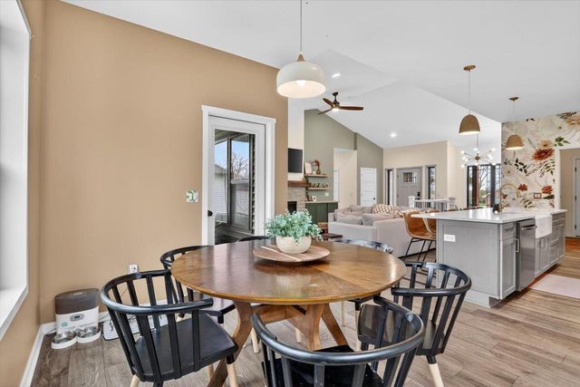 624 Greenway Point Drive, Janesville, WI 53548
