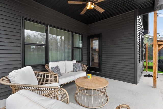 624 Greenway Point Drive, Janesville, WI 53548