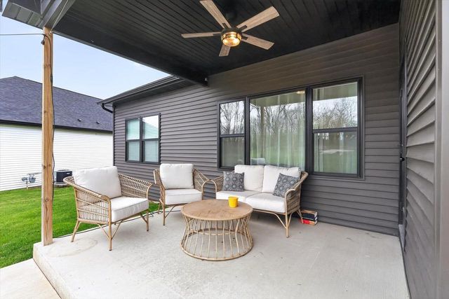 624 Greenway Point Drive, Janesville, WI 53548