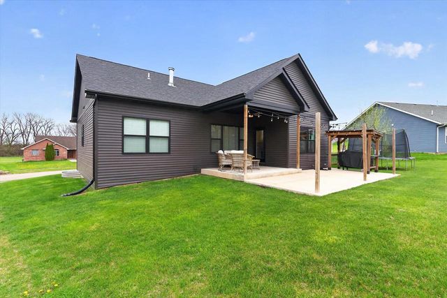 624 Greenway Point Drive, Janesville, WI 53548