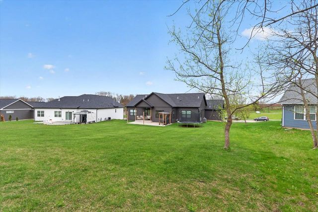 624 Greenway Point Drive, Janesville, WI 53548
