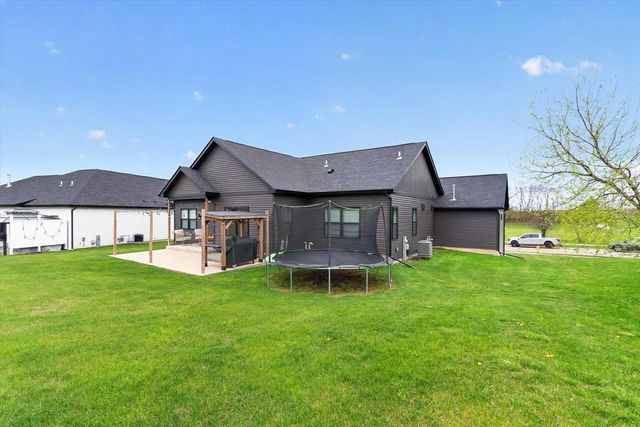 624 Greenway Point Drive, Janesville, WI 53548