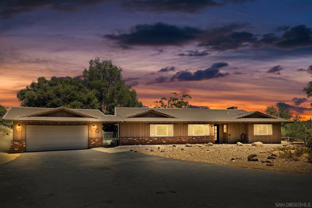 2686 Via Viejas, Alpine, CA 91901