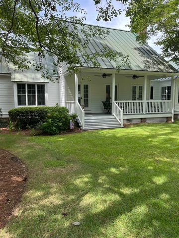 4404 Hitching Post Ln., Murrells Inlet, SC 29576
