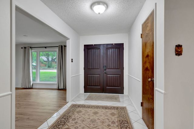 1806 Elm Crest Drive, Arlington, TX 76012