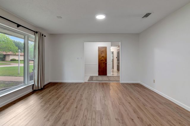 1806 Elm Crest Drive, Arlington, TX 76012