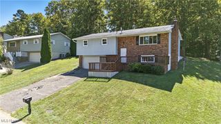 374 Pahlhurst, Parkersburg, WV 26101